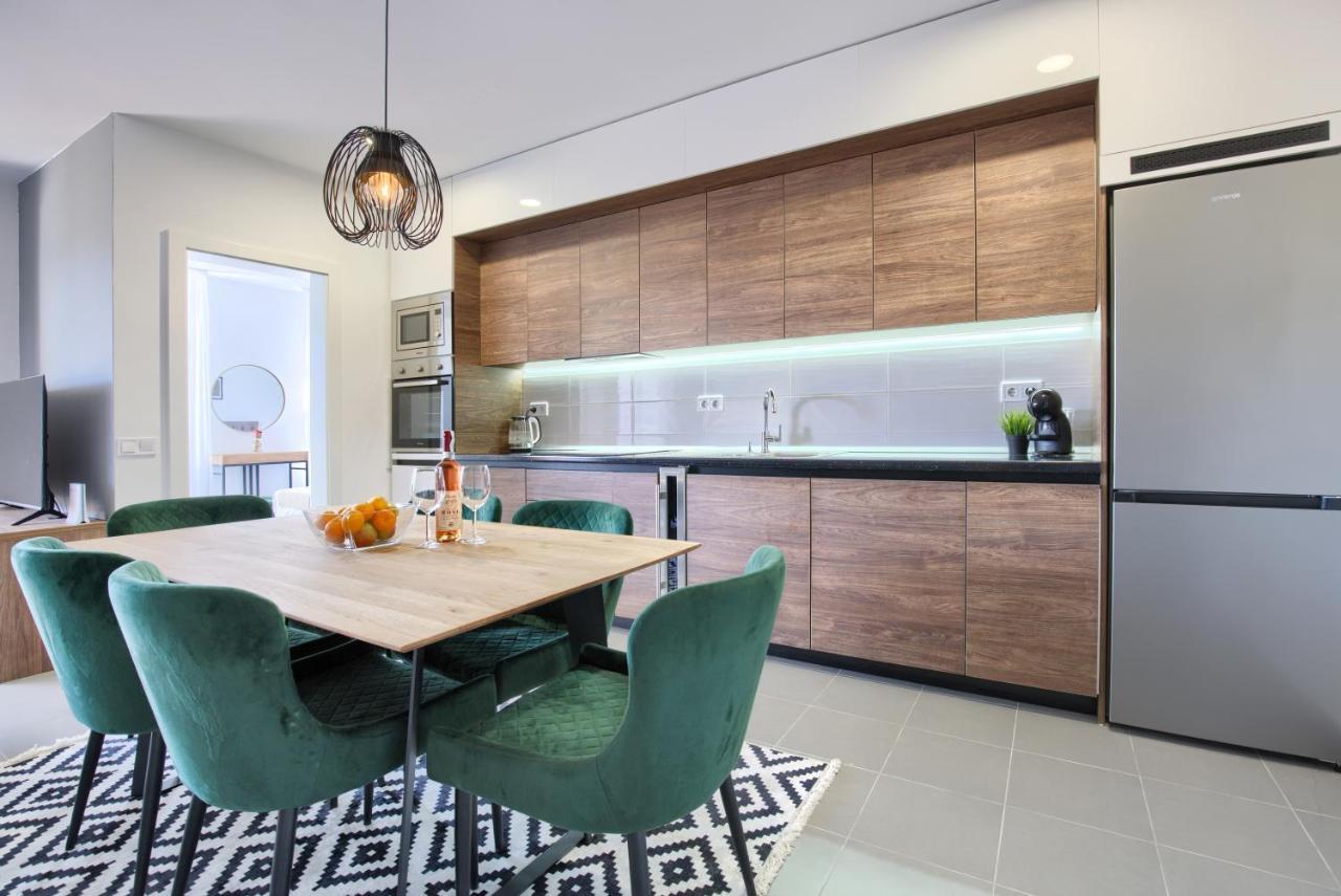 Beautiful Two-Bedroom Seaside Apartment In Premantura Dış mekan fotoğraf